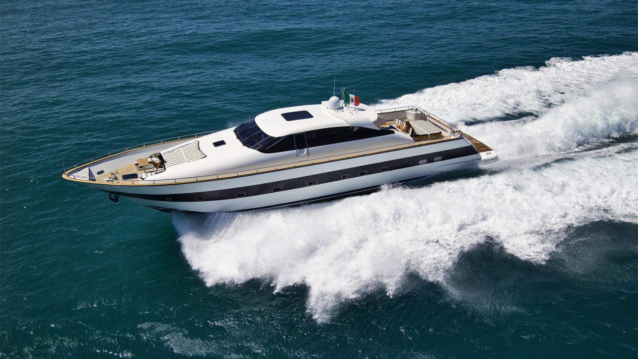 Motoryachten